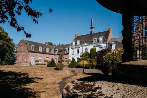 Logis - Hostellerie Saint-Louis & Restaurant Pauze