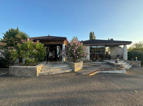 Logis Hotel La Bergerie Hôtel 3 étoiles Restaurant savoureux
