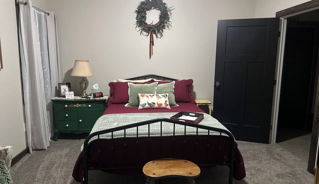 Loie’s Suite - room at Bramble House of Bloomingdale LLC, Bed & Breakfast