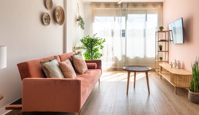 LOIRA CUARTE: Spacious terrace in a cozy apartment