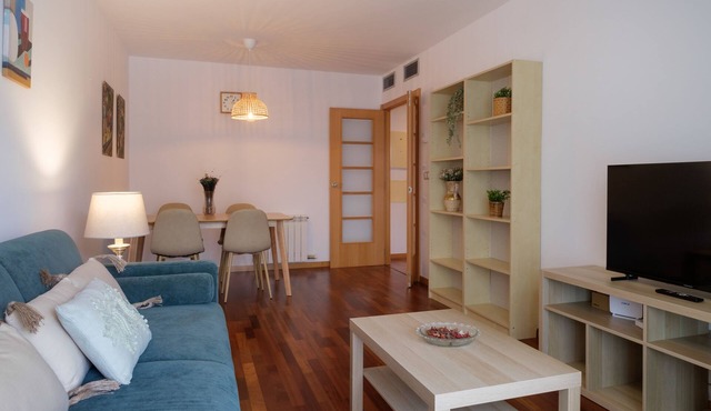 LOIRA CUARTE 2: 3 Bedrooms with Pool