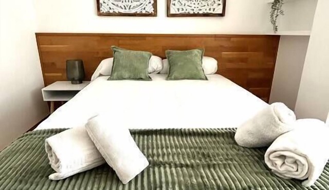 LOIRA NAVARRA 17: Light and Comfort with Views