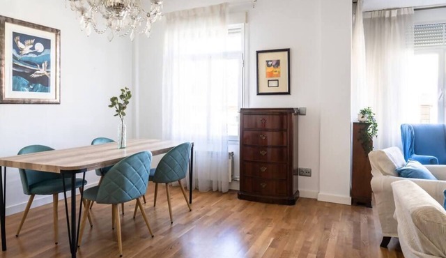 LOIRA PALEONTOLOGO: Spacious and Unique with Charm