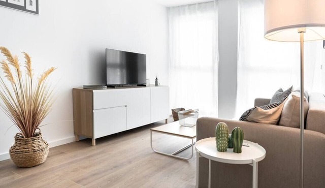 LOIRA PENSAMIENTO 2: Modern with Terrace and View
