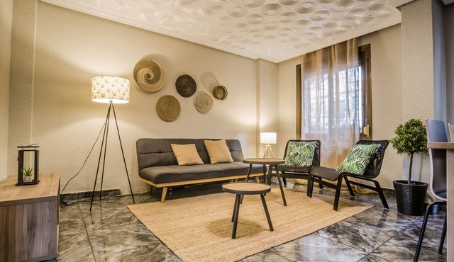LOIRA VILLA ANDORRA: Comfort in University Zone