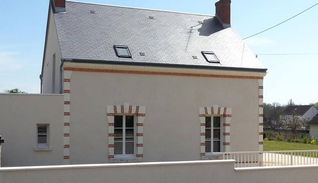 Loire Valley Cottage: comfort, garden, parking, WiFi