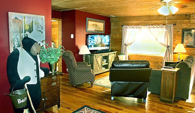 Lola's Place - Your Mountain Home Away from Home nOHV off street Parking
