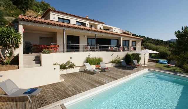 Londe les Maures, New Luxury Villa, 280m2, Pool, Sea Golf view, Hammam, Jacuzzi