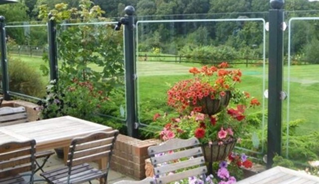 London Beach Country Hotel