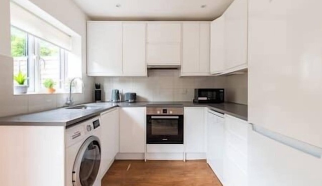 London Flat with Garden (WPRA)