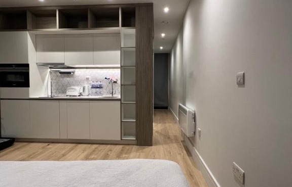 London Heathrow Airport Apartment