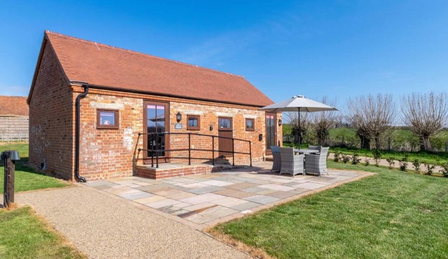 London Hopper Hut in the beautiful Cranbrook