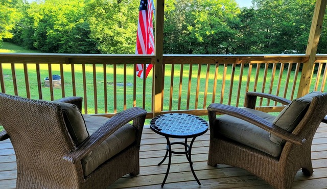 London House Getaway @ Aly Farm–Relaxing Porch;Firepit;Long-Term Stays;Sleeps 4