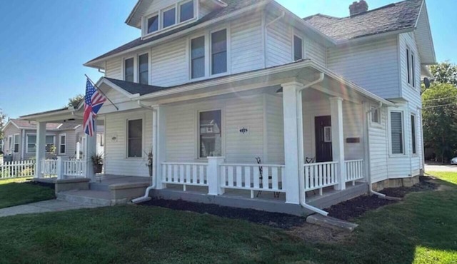 London Maisonette: Black Doorn Great space in a small town close to a big city!