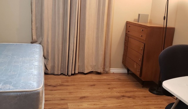 LONDON ONTARIO no more than 1 person in a room and minimum 7 days=$700
