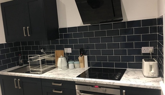 London Road 1 bedroom flat, free Wi-Fi, washing machine, parking