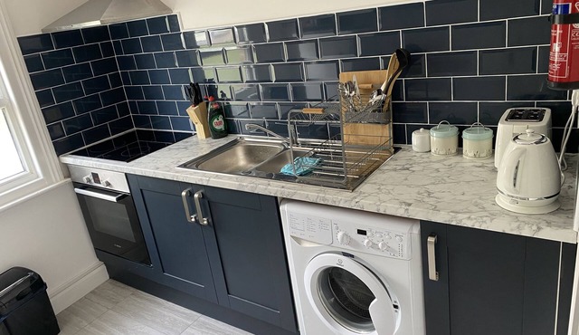 London Road 2 bedrooms Flat free Wi-Fi, parking, washing machine