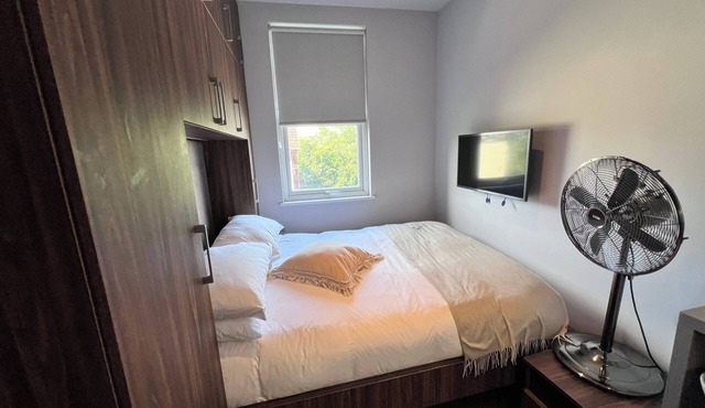 London Studio Retreat - Colney Hatch Lane