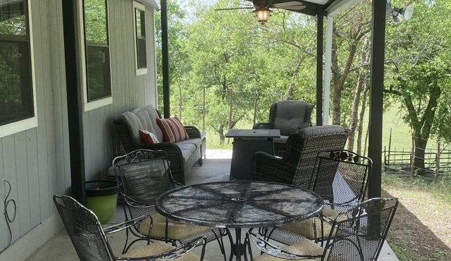 Lone Pine Cabin - Weatherford, Texas