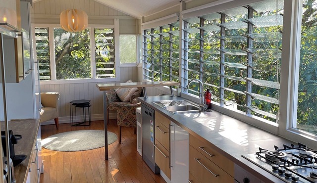 Lone Pine Lodge - great for business, family, pets