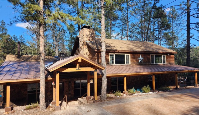 Lone Star Lodge in Whispering Pines w/Mountain View - Epic Pickleball Fun!n