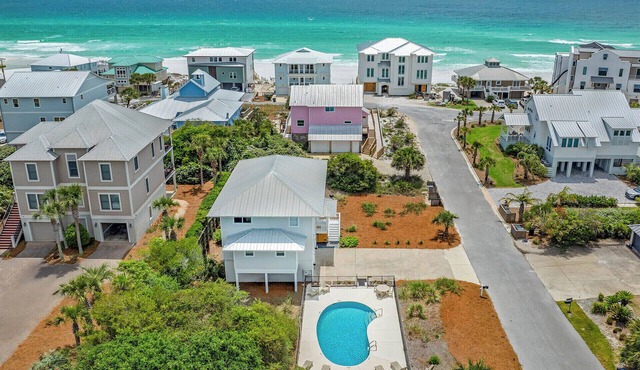 Lone Star - Updated Gulf-View Home in Gulf Trace of Grayton Beach, Private Pool!