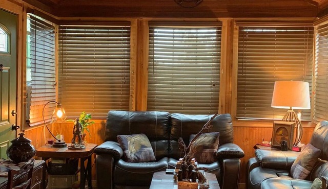 LoneStar Cabin @ HomeAway Ranch