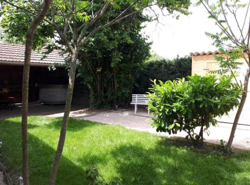 Longère bourbonnaise rénovée, calme, jardin, parking, proche commerces et loisirs - FR-1-489-35