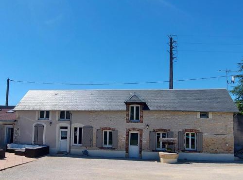 Longère cosy chic près de Bourges avec piscine, clim, WiFi et parking - FR-1-586-42