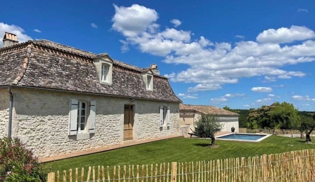 Longère en Pierres Avec Piscine Privative Chauffée