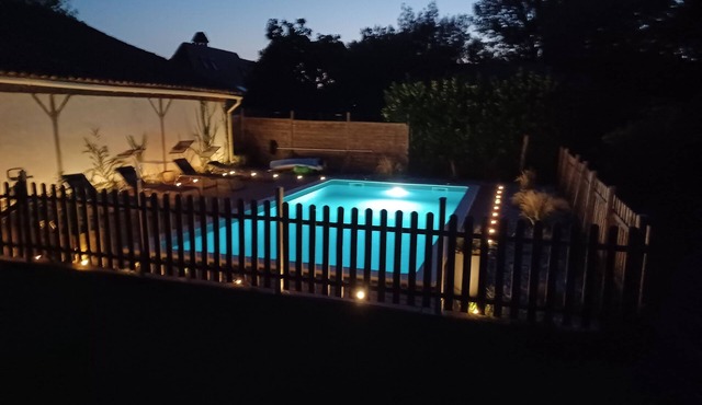 Longère du 18ème aux Portes de Bergerac, Entièrement Rénovée Avec Piscine Privée