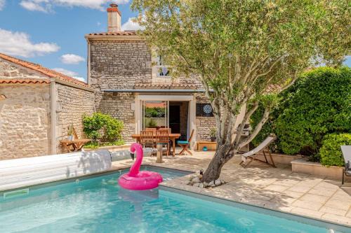 Longère de charme avec piscine, proche océan