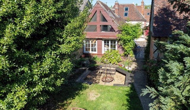 Longère near Chartres, 3 bedrooms, enclosed garden, ideal for families