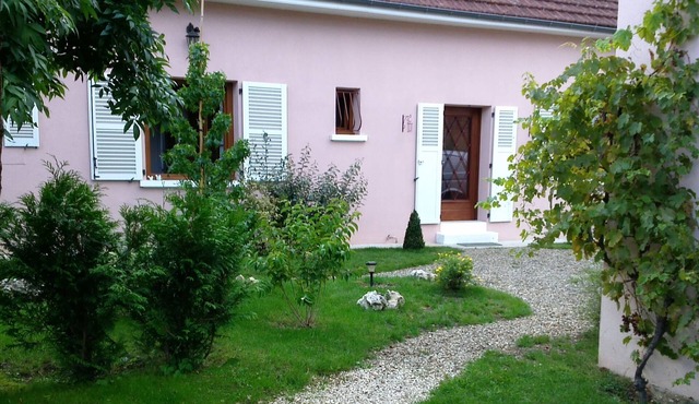 Longère house only for you, 3 stars, sleeps 4, quiet location