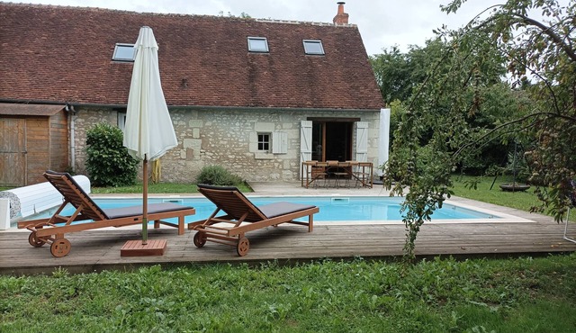 Longère (traditional long house) with private swimming pool near BEAUVAL zoo