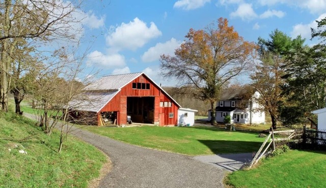 Long Acre Farm - Quiet Setting in a Central Location