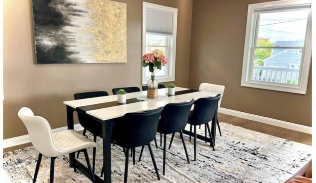 Long Beach NY Modern Retreat, Walk to the Beach