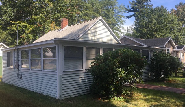 Long Beach Sebago Lake Cottage