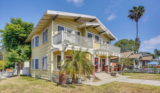 Long Beach Vacation Rental Near Downtown & Beaches