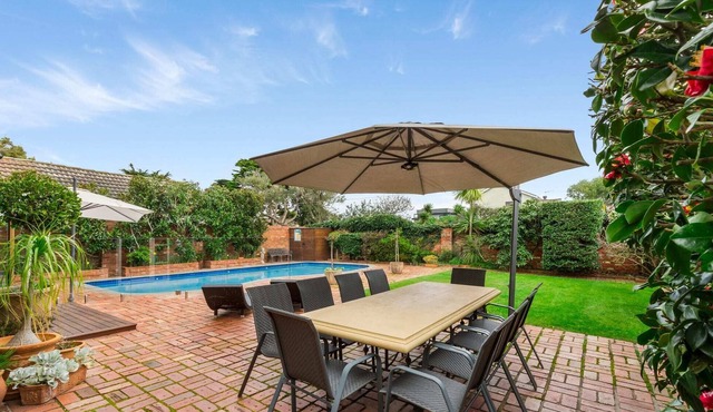 Long Island - Pool, Walk to Beach