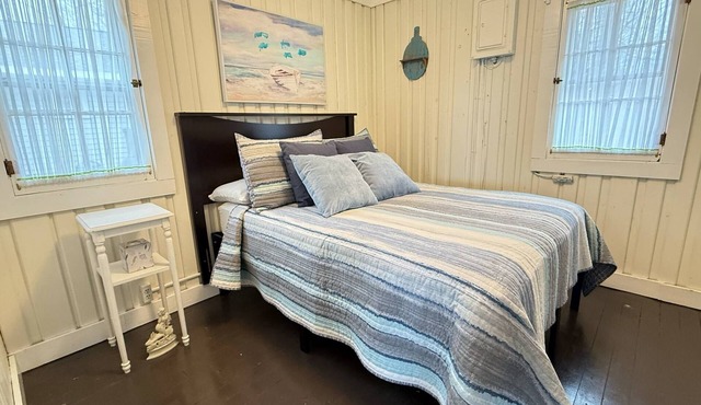 Long Lake Getaway-Hot Tub-Pet Friendly-Near Alpena