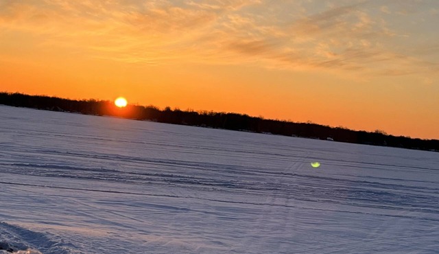 Long Lake Views close to Alpena’s Shopping and Dining!