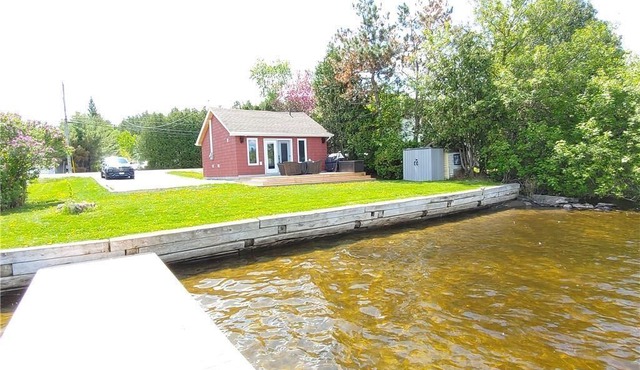 Long Lake Waterfront Cottage Retreat