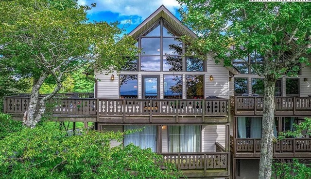 Long Range Views, 1/2 Mile to Ski Slope! Secluded end unit.