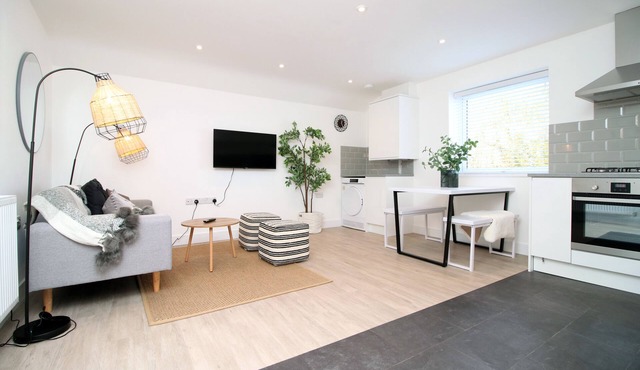 Long stay offer - Stylish 1 bed flat with parking