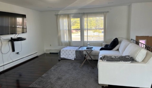 Long term rental 4BRs and 2BAs near beach