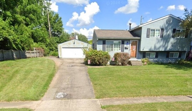 LONG TERM RENTAL ONLY/30 days or morenAPPROX 70 Dollars Per nite or 12mo. Lease