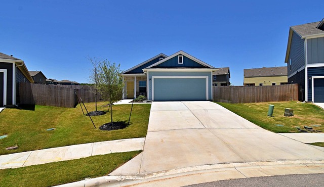 Long-term Stays | Family-friendly | Communal pool!