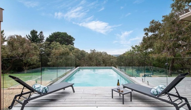 Long View - Heated Pool in Red Hill