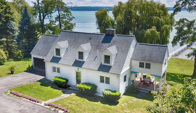 Long View on the Cove: Views! Views! Views!